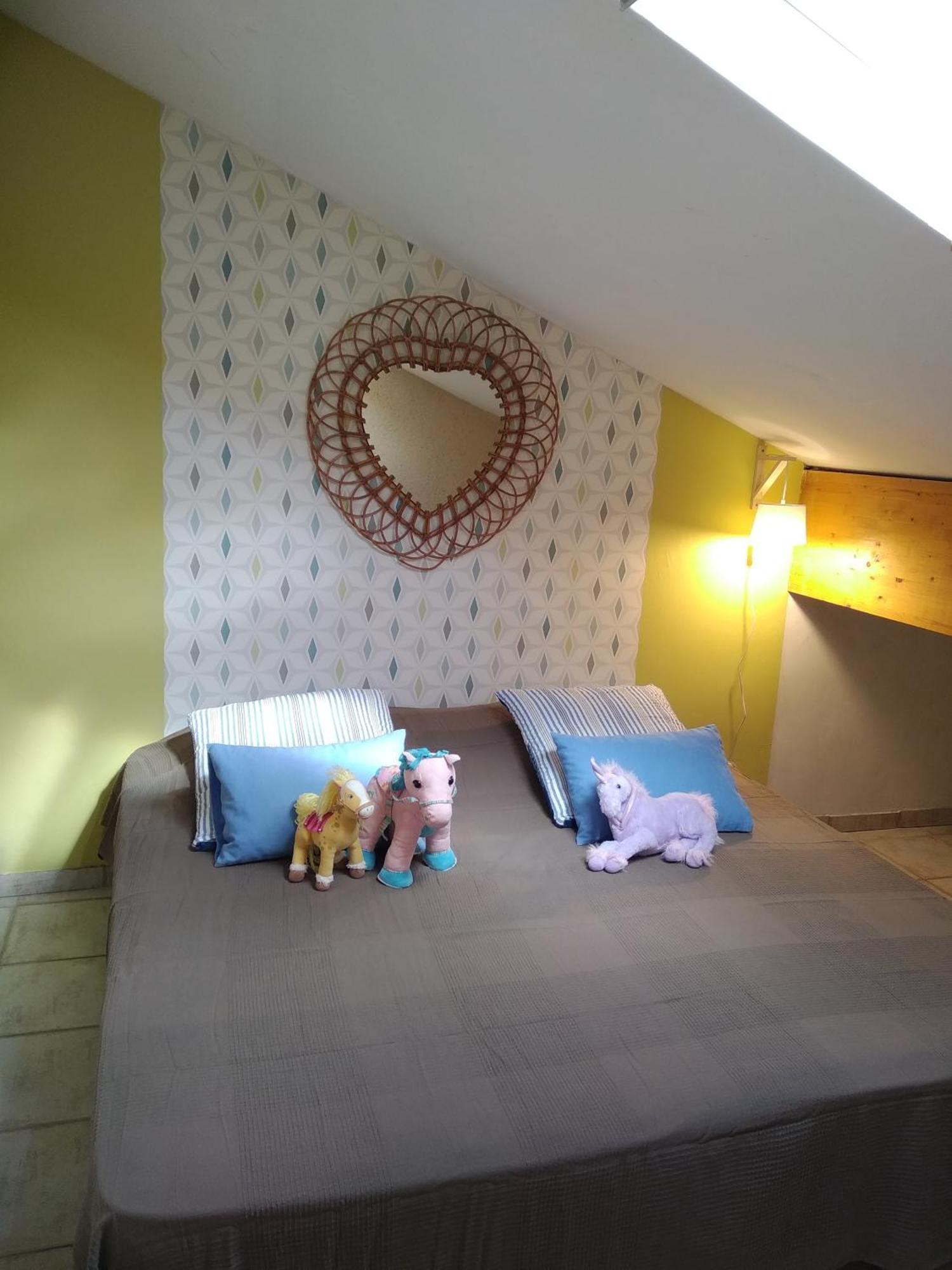 Le Vignal Villa มงฟลองแกง ภายนอก รูปภาพ
