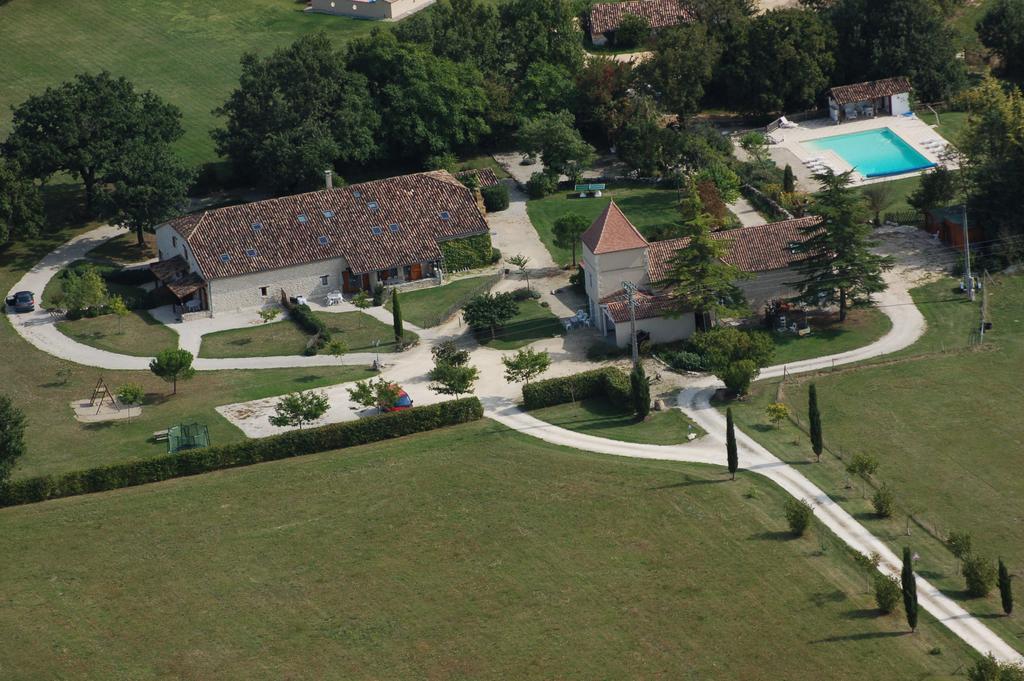 Le Vignal Villa มงฟลองแกง ภายนอก รูปภาพ